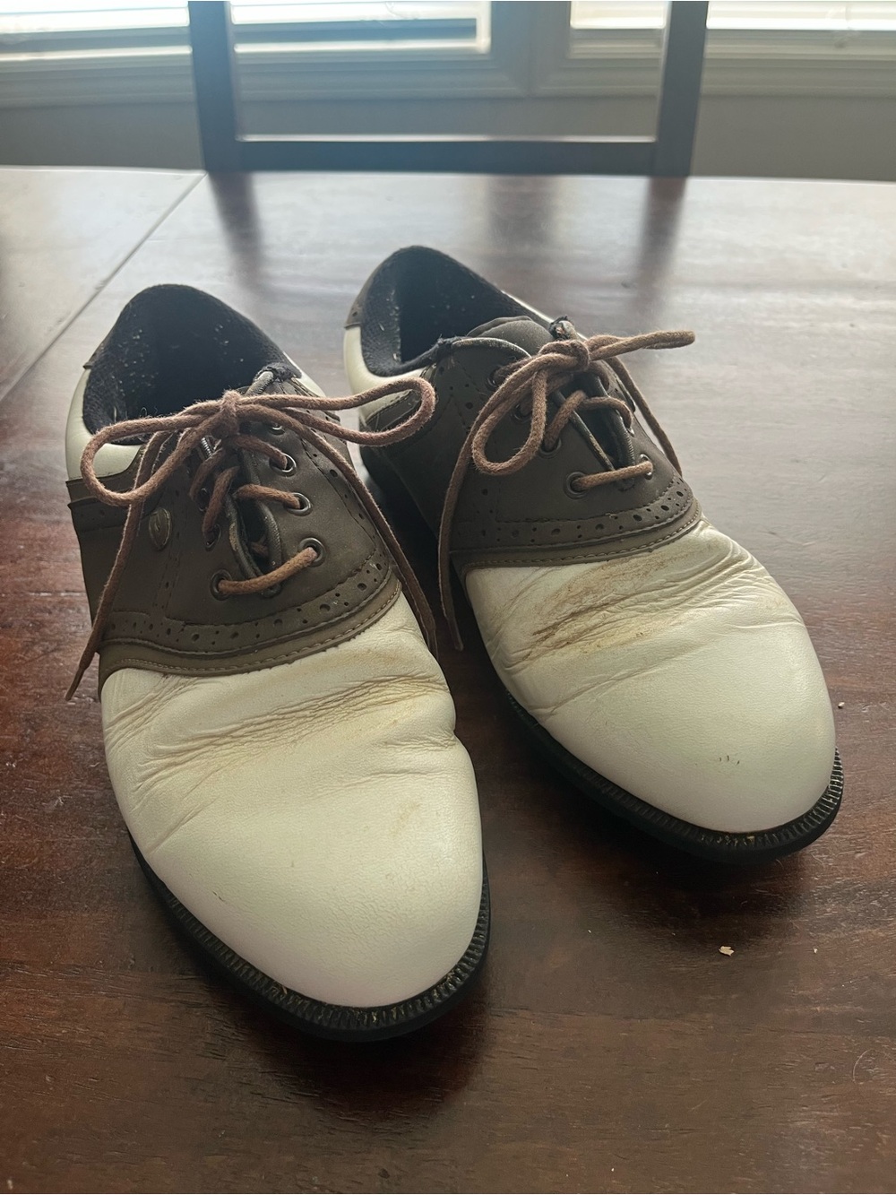 Women’s Two-Tone Brown and White Oxford Golf Shoes